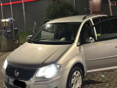 Gebraucht VW Touran 140 PS (102 kW) 2007 Grau Van / Kleinbus
