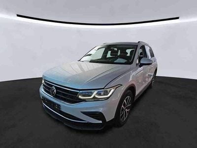 Gebraucht VW Tiguan Life 150 PS (110 kW) 2021 Oryxweiss SUV