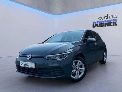 Gebraucht VW Golf VIII Life 131 PS (96 kW) 2023 Grau Limousine