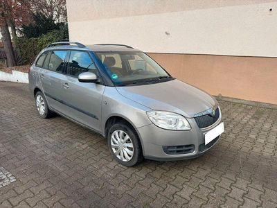 Beige Gebraucht 2010 Skoda Fabia Ambiente Kombi | 1.500 € (Fairer Preis)