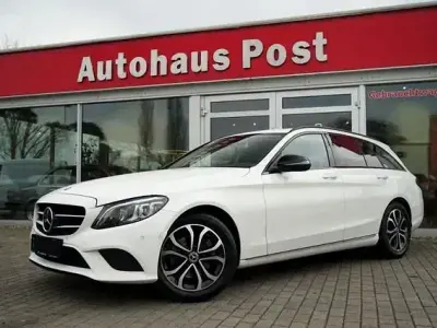 Gebraucht Mercedes C220 194 PS (142 kW) 2020 Weiß Limousine