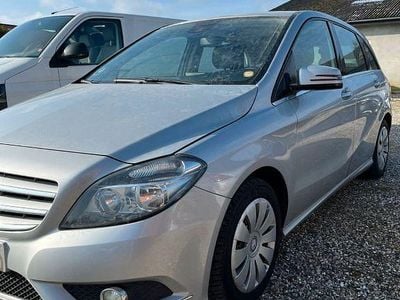 Usata Mercedes B200 136 CV (100 kW) 2013 Grigio Monovolume