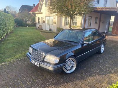 Schwarz Gebraucht 1994 Mercedes 280 Limousine | 7.500 €