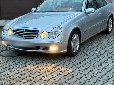 Gebraucht Mercedes E320 224 PS (164 kW) 2003 Silber Limousine