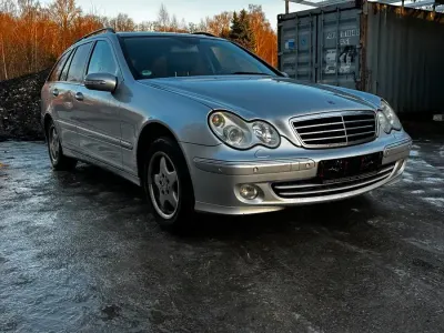 Gebraucht Mercedes C220 150 PS (110 kW) 2005 Silber Kombi