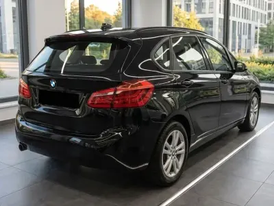 Gebraucht BMW 218 Active Tourer 136 PS (100 kW) 2014 Schwarz Van / Kleinbus