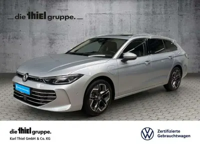 Gebraucht VW Passat Elegance 272 PS (200 kW) 2025 Silber Kombi