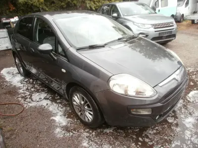 Gebraucht Fiat Punto Evo 84 PS (61 kW) 2011 Grau Kleinwagen