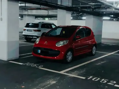Gebraucht Citroën C1 68 PS (50 kW) 2009 Rot Kleinwagen