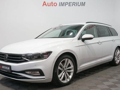 Weiß Gebraucht 2023 VW Passat R-line Kombi | 27.990 € (Teuer)