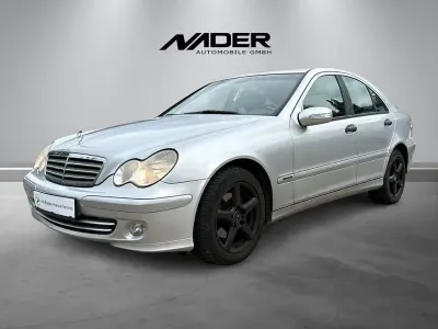 Gebraucht Mercedes C200 Classic 122 PS (89 kW) 2004 Silber Limousine