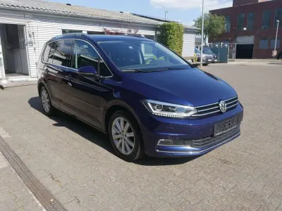 Gebraucht VW Touran Highline 150 PS (110 kW) 2018 Blau Van / Kleinbus