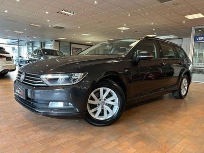 Gebraucht VW Passat Trendline 125 PS (91 kW) 2018 Grau Kombi