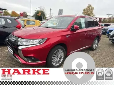 Gebraucht Mitsubishi Outlander P-HEV Spirit 203 PS (149 kW) 2021 Dynamic red premium (metallic) SUV
