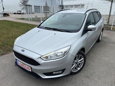 Gebraucht Ford Focus Business Edition 120 PS (88 kW) 2015 Silber Kombi