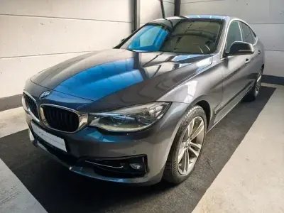 Gebraucht BMW 330 Sport Line 252 PS (185 kW) 2017 Grau Limousine