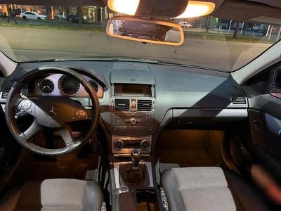 Usata Mercedes C200 136 CV (100 kW) 2008 Nero Station wagon