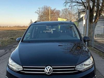 Gebraucht VW Touran Comfortline 150 PS (110 kW) 2015 Schwarz Van / Kleinbus