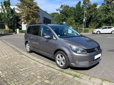 Gebraucht VW Touran Comfortline 140 PS (102 kW) 2012 Grau Van / Kleinbus