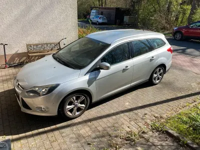 Gebraucht Ford Focus 140 PS (102 kW) 2012 Silber Kombi