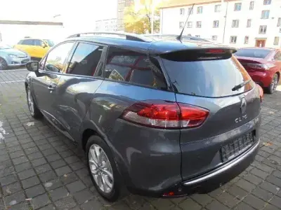Używany Renault Clio IV LIMITED 133 KM (97 kW) 2017 Szary Sedan/Limuzyna