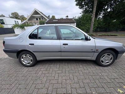 Peugeot 306