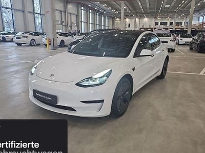 Weiß Gebraucht 2021 Tesla Model 3 Standard Range Limousine | 24.500 € (Fairer Preis)