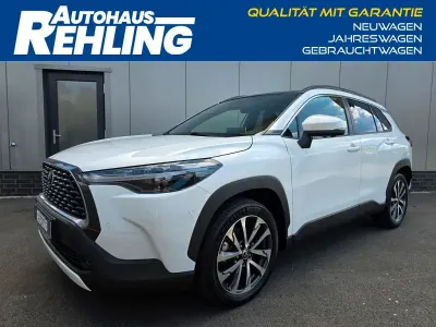 Gebraucht Toyota Corolla Cross Lounge 197 PS (144 kW) 2023 Weiß SUV