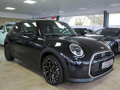 Gebraucht Mini Cooper Favoured 156 PS (114 kW) 2024 Schwarz Kleinwagen