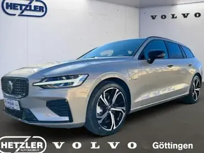 Usata Volvo V60 Plus 455 CV (334 kW) 2025 Argento Station wagon