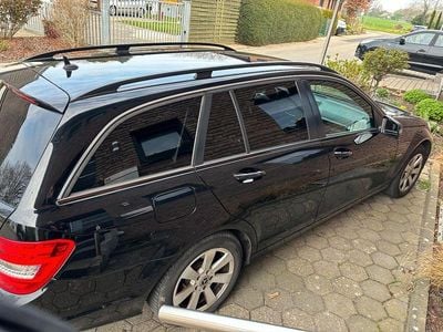 Gebraucht Mercedes C180 120 PS (88 kW) 2012 Schwarz Limousine