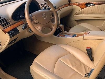 Gebraucht Mercedes E420 314 PS (230 kW) 2008 Schwarz Limousine