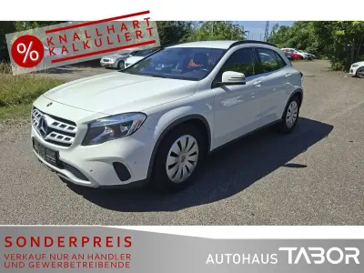 Gebraucht Mercedes GLA200 Style 136 PS (100 kW) 2017 Weiß SUV