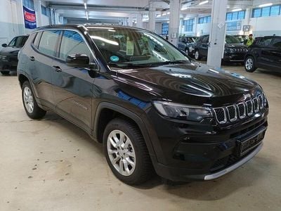 Używany Jeep Compass Altitude 131 KM (96 kW) 2024 Czarny SUV