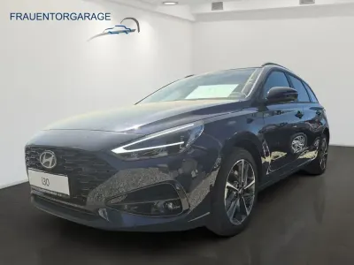 Neu Hyundai i30 Advantage 140 PS (102 kW) 2026 Sailing blue / mic Kombi