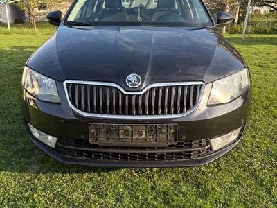 Gebraucht Skoda Octavia Ambition 150 PS (110 kW) 2014 Schwarz Kleinwagen