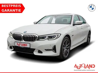 Gebraucht BMW 330e Luxury Line 252 PS (185 kW) 2022 Alpinweiss iii Limousine