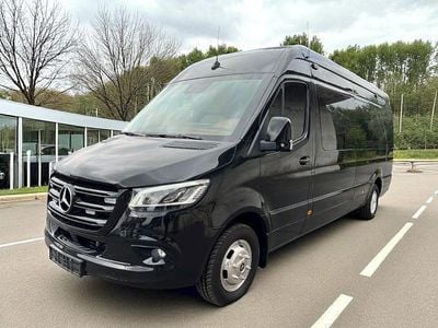Obsidianschwarz metallic Gebraucht 2020 Mercedes Sprinter Van | 399.999 €