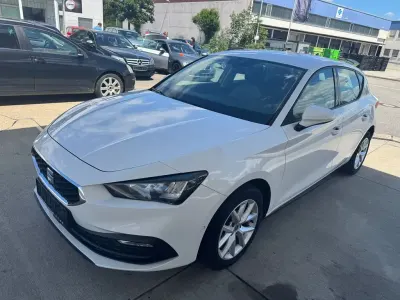 Gebraucht Seat Leon Style 150 PS (110 kW) 2023 Weiß Limousine