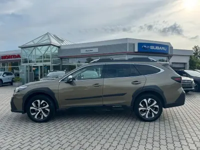 Gebraucht Subaru Outback Platinum 169 PS (124 kW) 2022 Grün Kombi