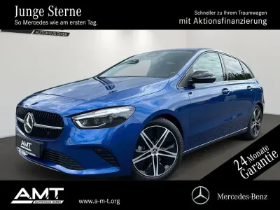 Gebraucht Mercedes B200 Night 163 PS (119 kW) 2025 Spektralblau Kleinwagen