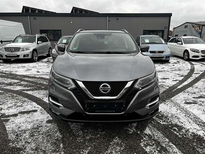 Grau Gebraucht 2019 Nissan Qashqai Tekna SUV | 15.990 € (Guter Preis)