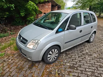 Używany Opel Meriva 106 KM (77 kW) 2005 Srebrny Minivan