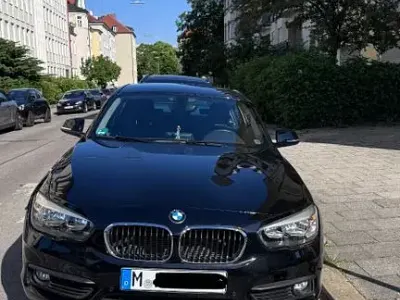 Gebraucht BMW 118 Advantage 150 PS (110 kW) 2018 Schwarz Limousine