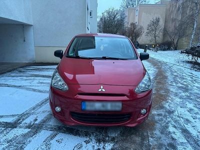 Rot Gebraucht 2015 Mitsubishi Space Star Kleinwagen | 3.990 € (Fairer Preis)