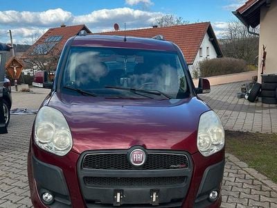 Second-hand Fiat Doblò 135 CP (99 kW) 2010 Roșu Monovolum