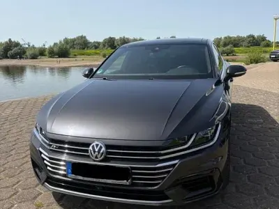 Gebraucht VW Arteon R-line 239 PS (175 kW) 2018 Grau Kleinwagen