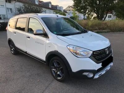 Gebraucht Dacia Lodgy Stepway 116 PS (85 kW) 2018 Weiß Van / Kleinbus