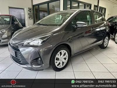 Usata Toyota Yaris Comfort 72 CV (52 kW) 2020 Grigio Utilitaria