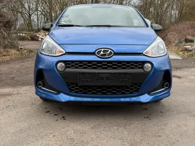 Gebraucht Hyundai i10 Passion Plus 87 PS (63 kW) 2019 Blau Kleinwagen